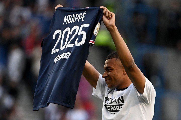 Dimanche, avant le match contre le PSG, il a révélé son renouvellement jusqu'en 2025 (AFP).