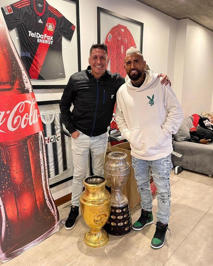 Arturo Vidal avec son cousin Gonzalo Vázquez.