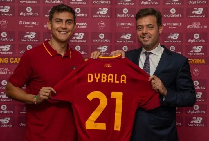 Dybala présenté à Rome.