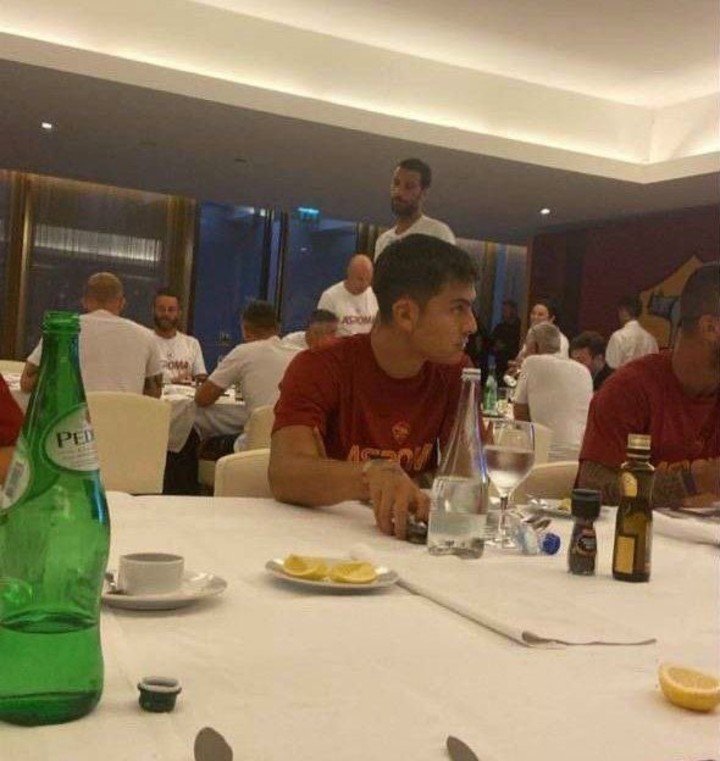 Dybala a déjà enfilé le maillot de la Roma.