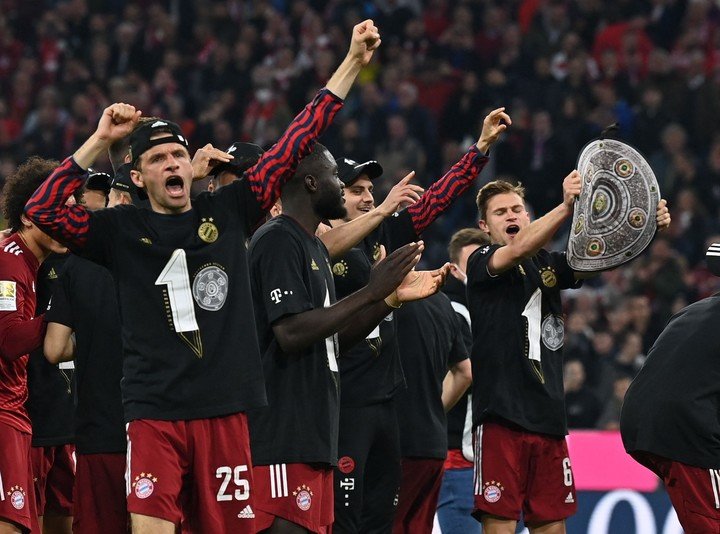 Le Bayern Munich célébrant sa victoire en Bundesliga (Photo : AFP).