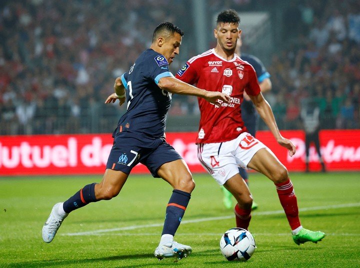 Alexis Sanchez a joué son premier match avec l'Olympique de Marseille, contre Brest, lors de la deuxième journée de Ligue 1 (Photo : REUTERS).