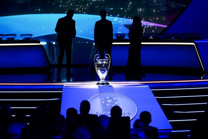 Le trophée de la Ligue des champions de l'UEFA (Photo : AP).