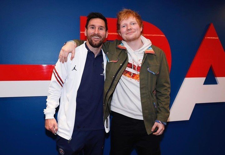 Messi et Ed Sheeran ont posé ensemble au Parc des Princes.