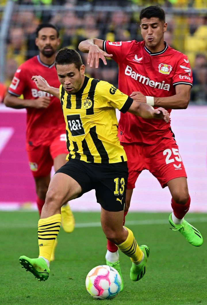 Palacios a reçu un carton jaune (AFP).