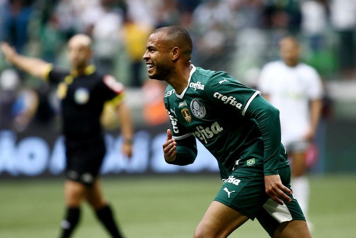 Mayke célébrant son but contre Goiás (Photo : REUTERS).