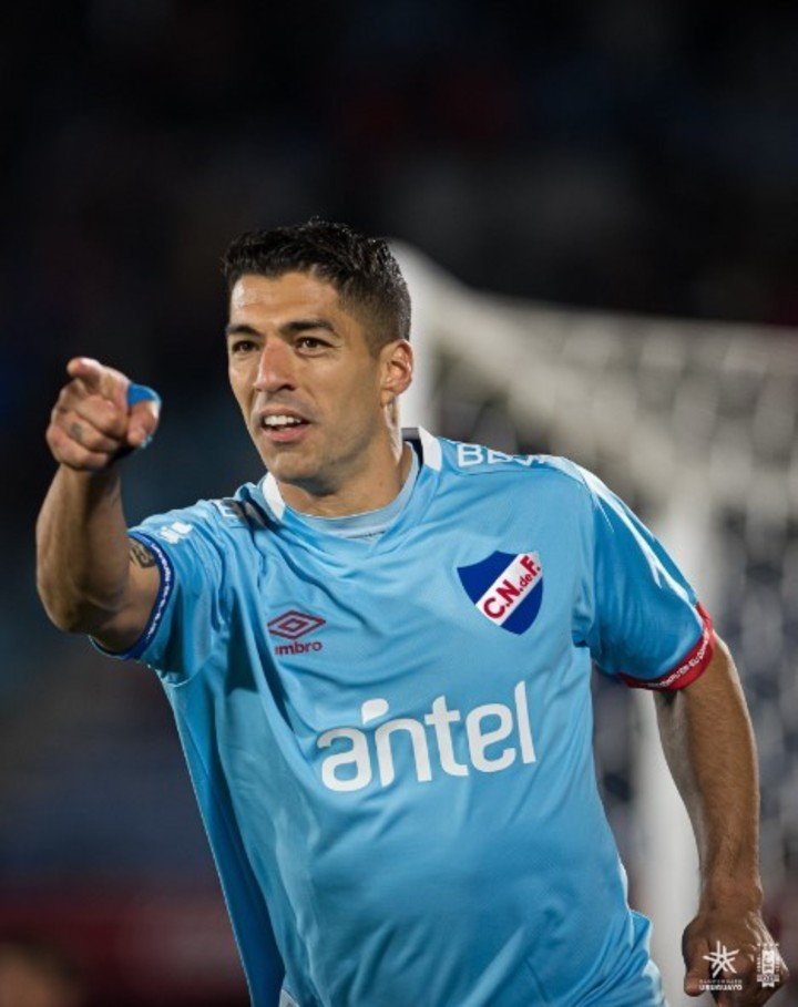 Luis Suárez a encore marqué pour Nacional (@CampeonatoAUF)