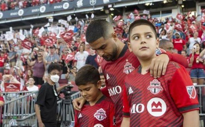Insigne avec ses deux fils au Tornto FC.