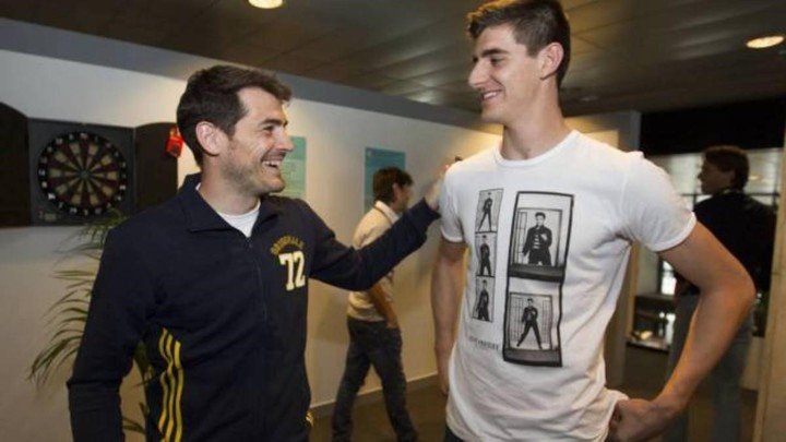 Casillas a déclaré que Courtois méritait de monter sur le podium du Ballon d'Or (Photo : Sport).