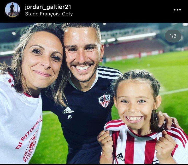 Le fils de Galtier, avec sa famille. @jordan_galtier21