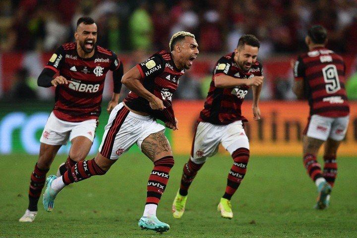 Les champions de Flamengo (Photo par CARL DE SOUZA / AFP)