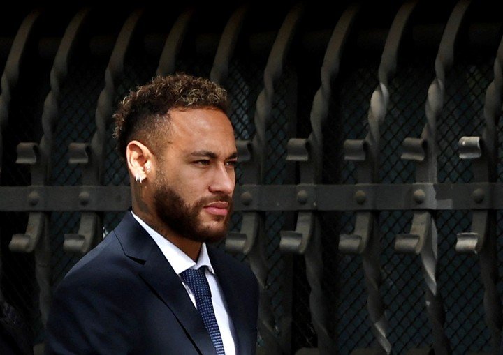 Neymar, en procès pour corruption présumée.