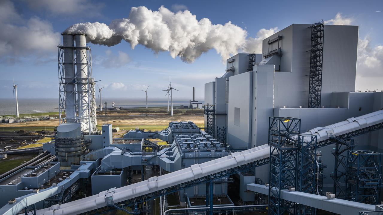 La centrale électrique au charbon de RWE à Eemshaven doit fermer d'ici 2030. L'entreprise demande une compensation de 1,4 milliard d'euros en vertu du traité sur la Charte de l'énergie.